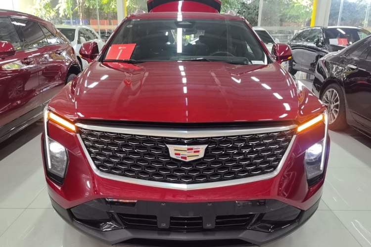 Cadillac XT4 2024 — фото 2