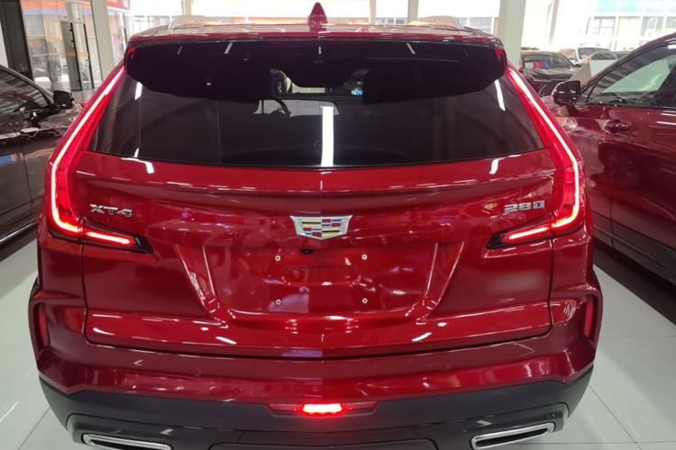 Cadillac XT4 2024 — фото 5