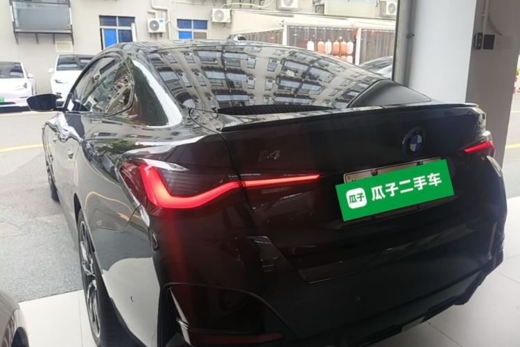 BMW i4 2022 — фото 4