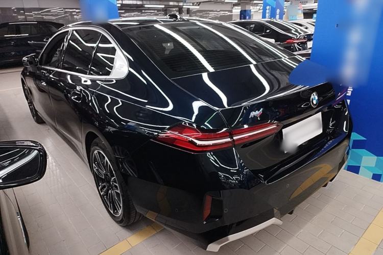 BMW 525Li 2024 — 4