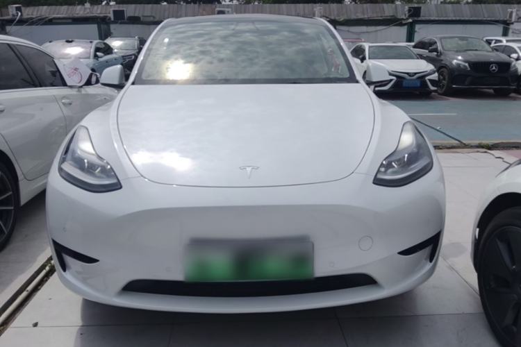Tesla Model Y 2022 — 2
