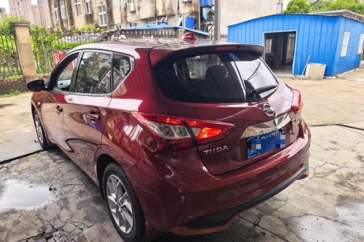 Nissan Tiida 2021 — 4