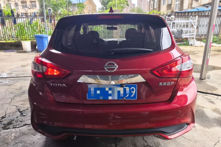 Nissan Tiida 2021 — 5