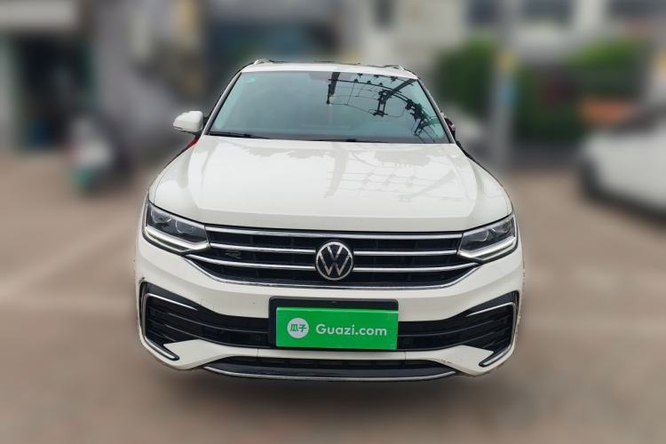 Volkswagen Tiguan L 2022 — 2