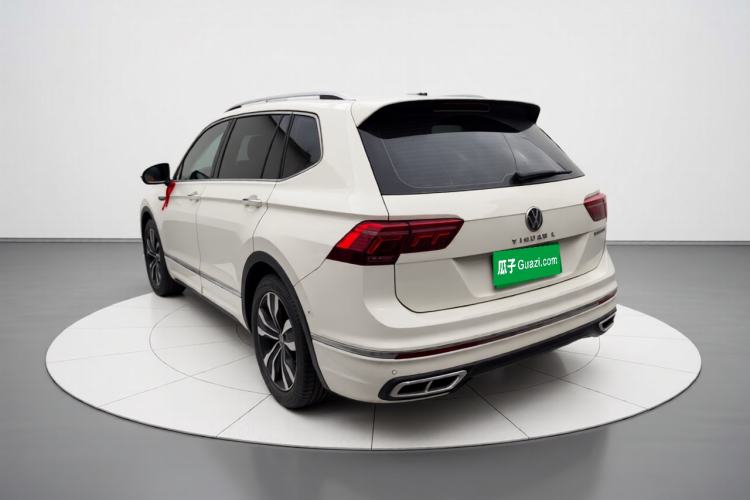 Volkswagen Tiguan L 2022 — 4