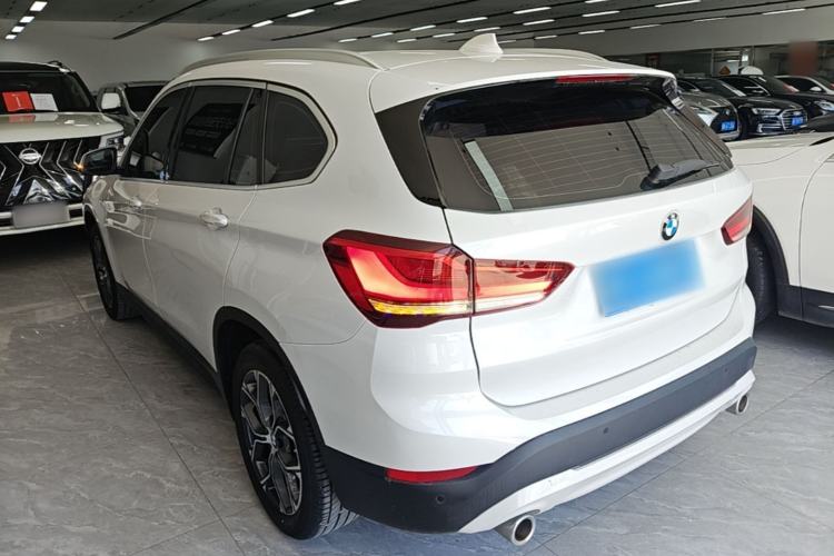 BMW X1 2022 — фото 4