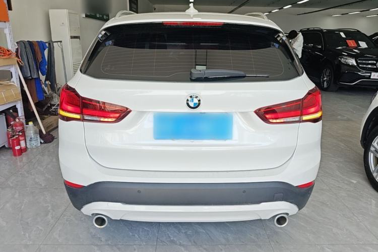 BMW X1 2022 — фото 5