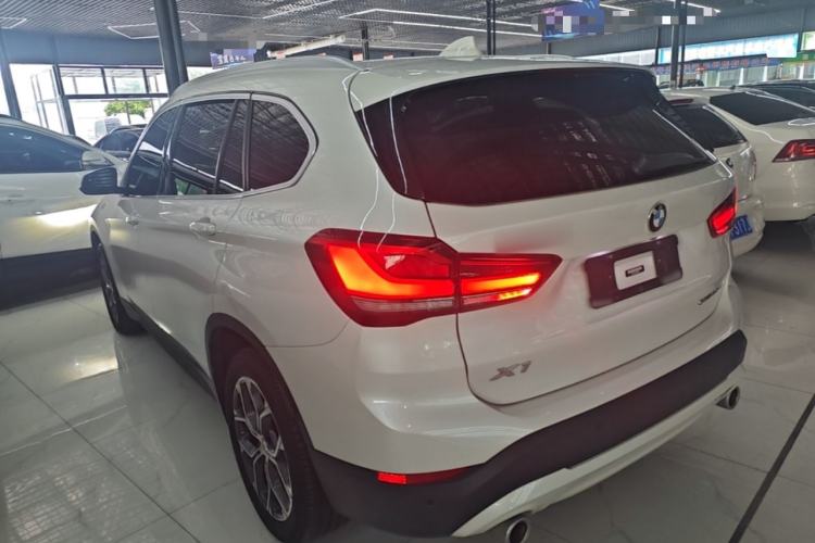 BMW X1 2022 — фото 4