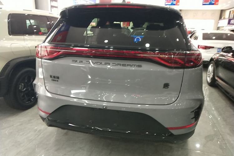 BYD Tang 2025 — 5