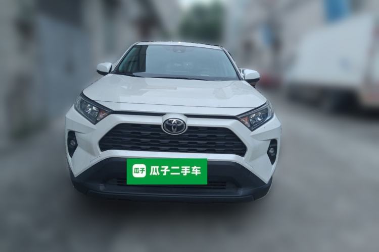 Toyota RAV4 2023 — 2