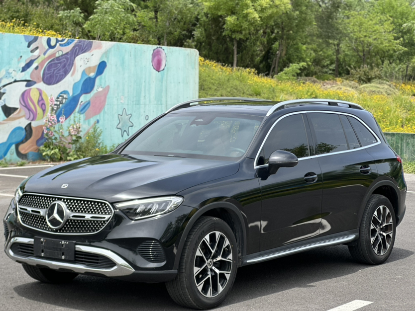 Mercedes-Benz GLC 260 L 2023 — фото 1