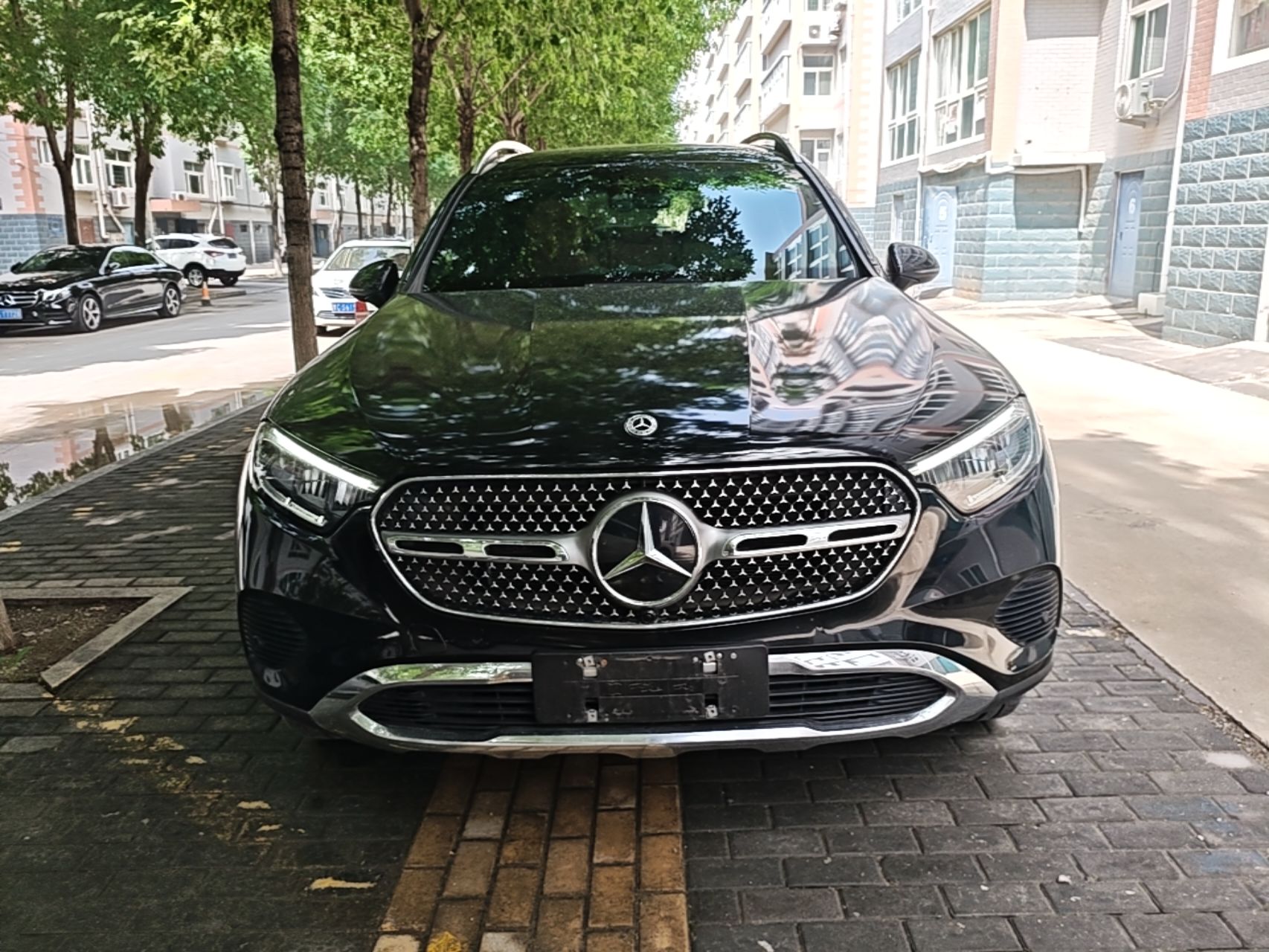 Mercedes-Benz GLC 260 L 2023 — фото 2