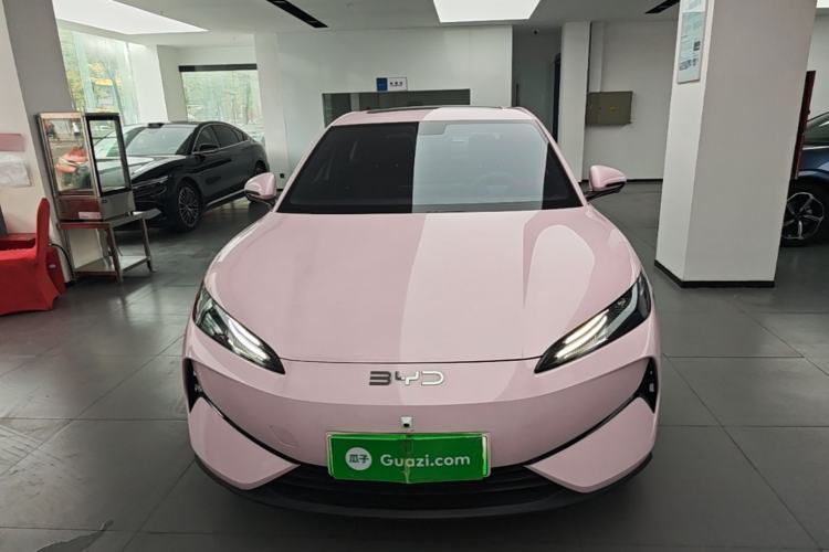 BYD e7 2025 — 2