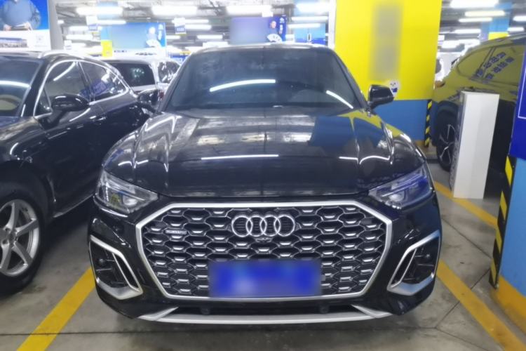 Audi Q5L Sportback 2021 — 2