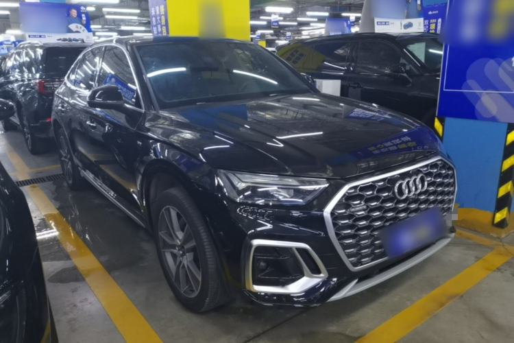 Audi Q5L Sportback 2021 — 3