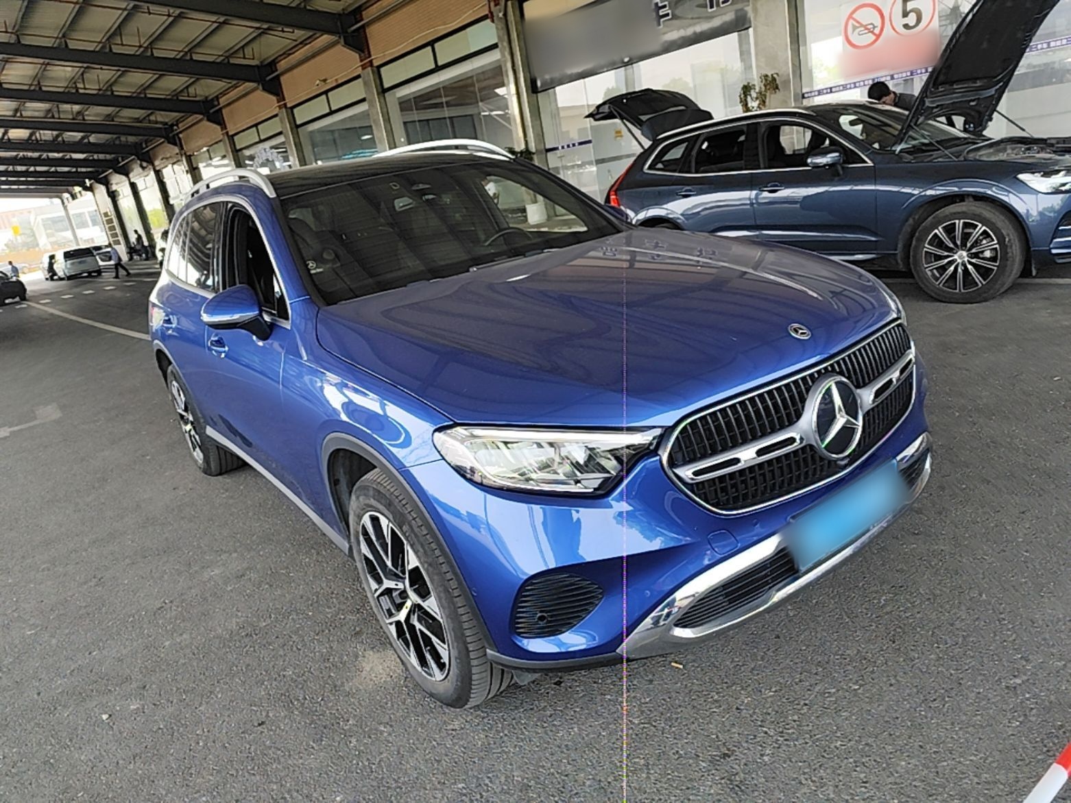 Mercedes-Benz GLC 260 L 2023 — фото 3