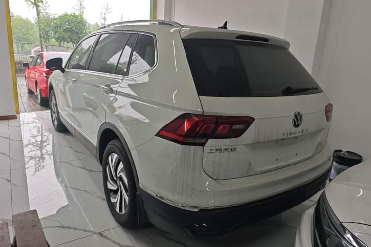 Volkswagen Tiguan L 2025 — 4
