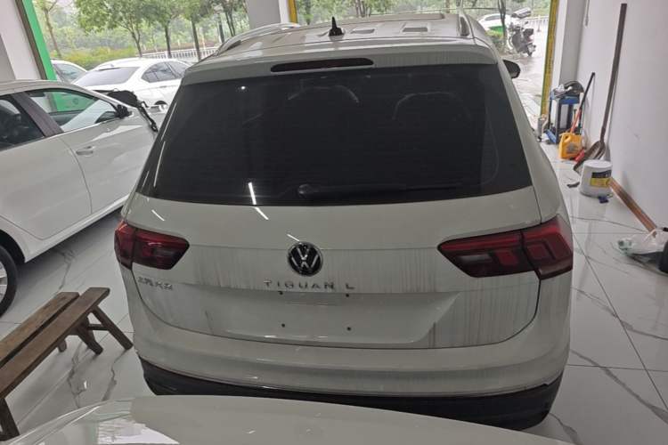 Volkswagen Tiguan L 2025 — 5