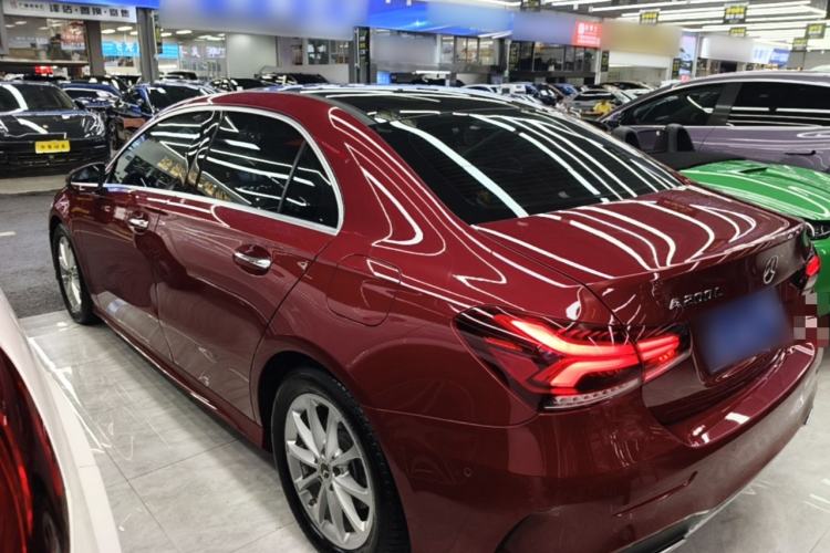 Mercedes-Benz A 200 L 2022 — фото 4