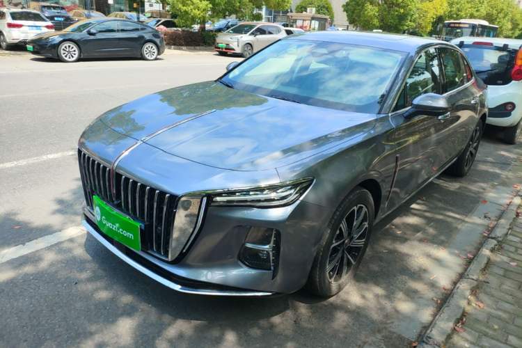Hongqi H5 PHEV 2025 — фото 1