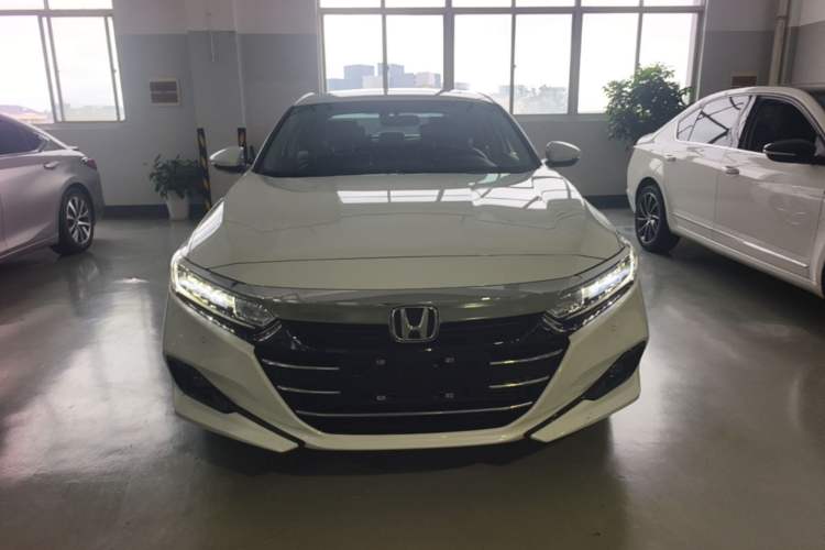Honda Accord 2022 — фото 2