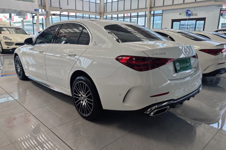 Mercedes-Benz C 260 L 2025 — 4