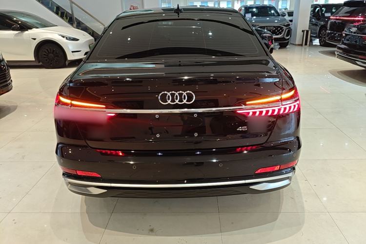 Audi A6 2023 — фото 4