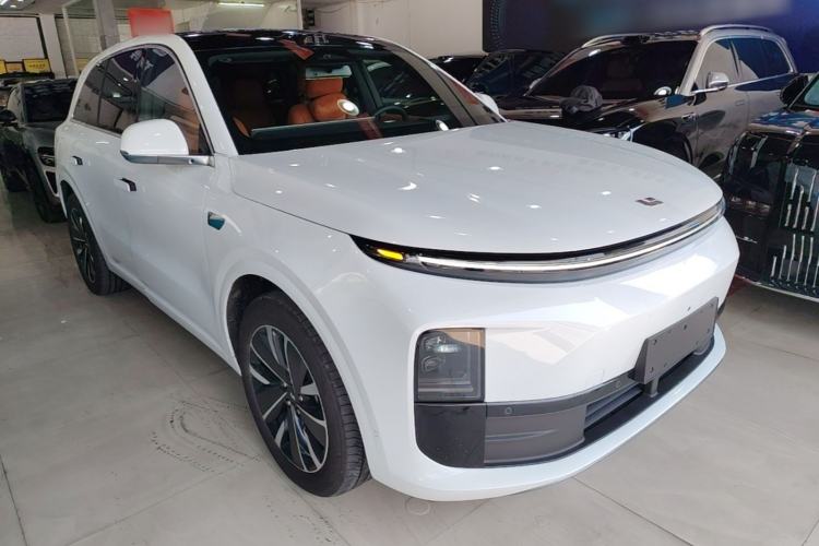 Li Auto L6 2025 — 3