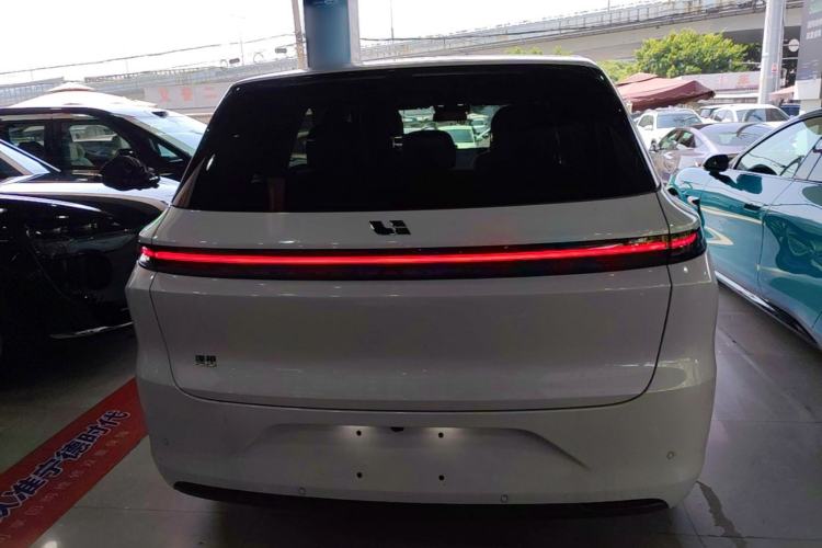 Li Auto L6 2025 — 5