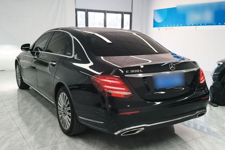 Mercedes-Benz E 300 L 2020 — 4