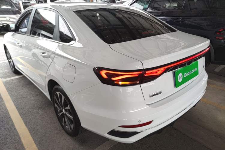 Geely Emgrand 2025 — 4
