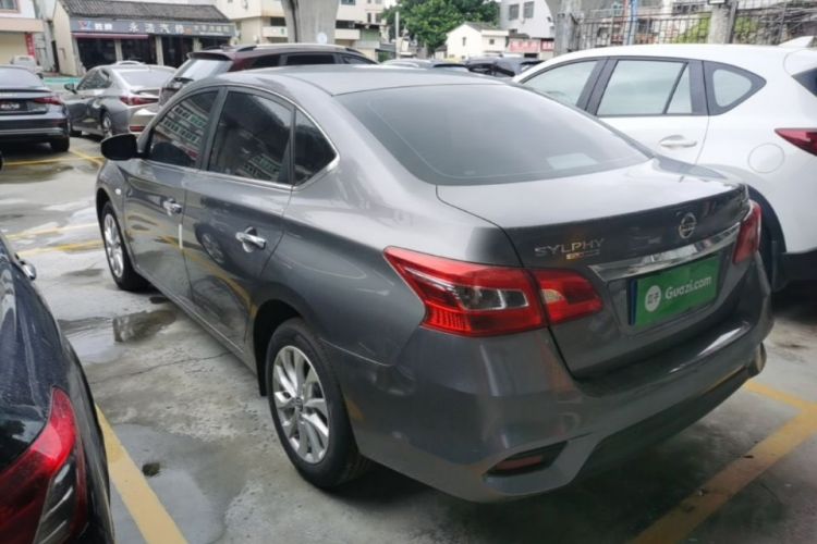 Nissan Sentra 2024 — 4