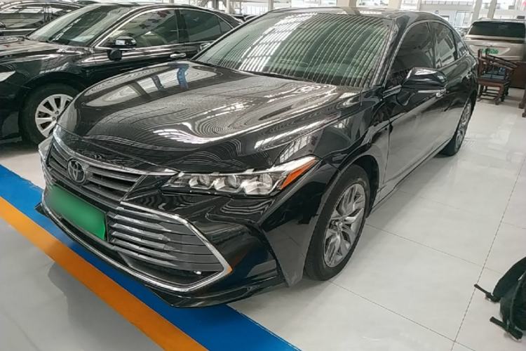 Toyota Avalon 2022 — фото 1