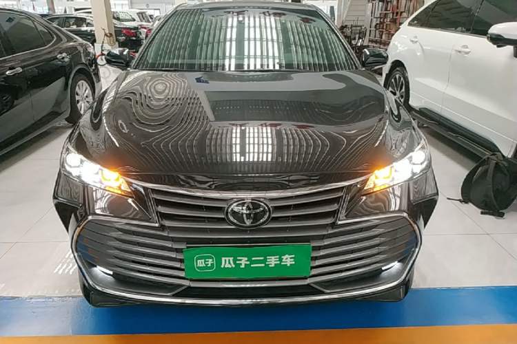 Toyota Avalon 2022 — фото 2