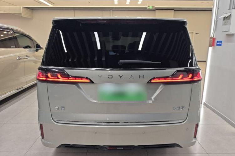 Voyah Dream 2022 — 5