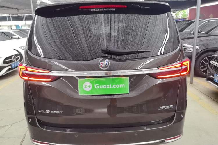 Buick GL8 2021 — 5