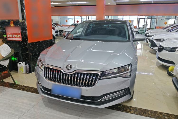 Skoda superb 2022 — фото 1