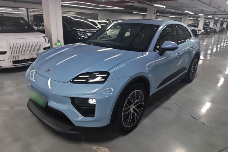 Porsche Macan 2024 — фото 1