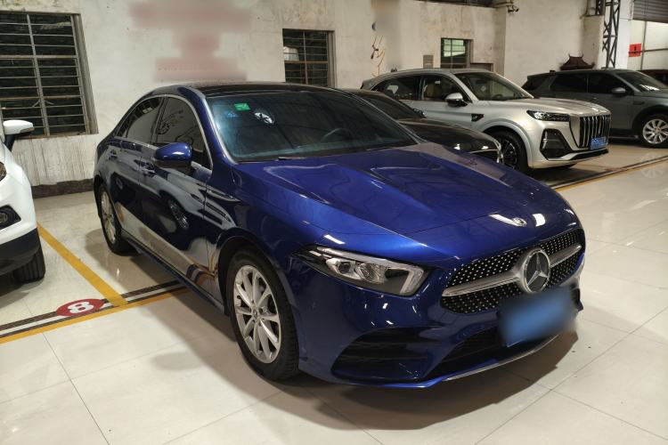 Mercedes-Benz A 200 L 2020 — фото 3