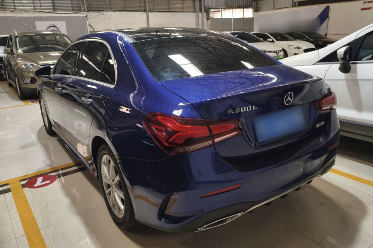 Mercedes-Benz A 200 L 2020 — фото 4