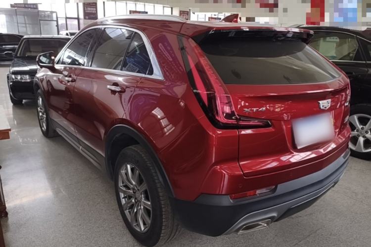 Cadillac XT4 2021 — фото 4