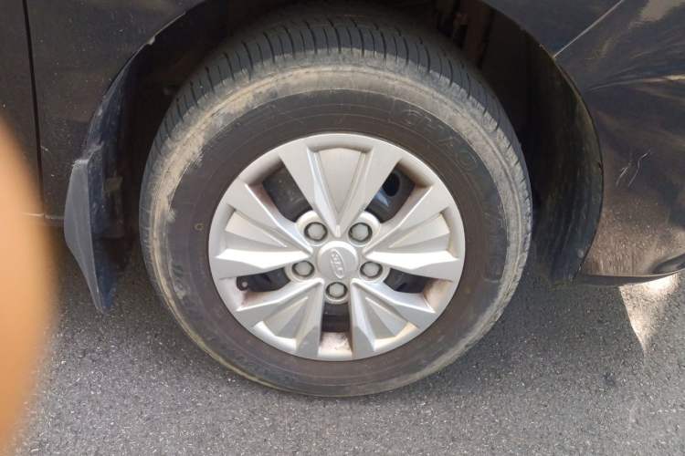 JAC Refine M3 2022 — 5