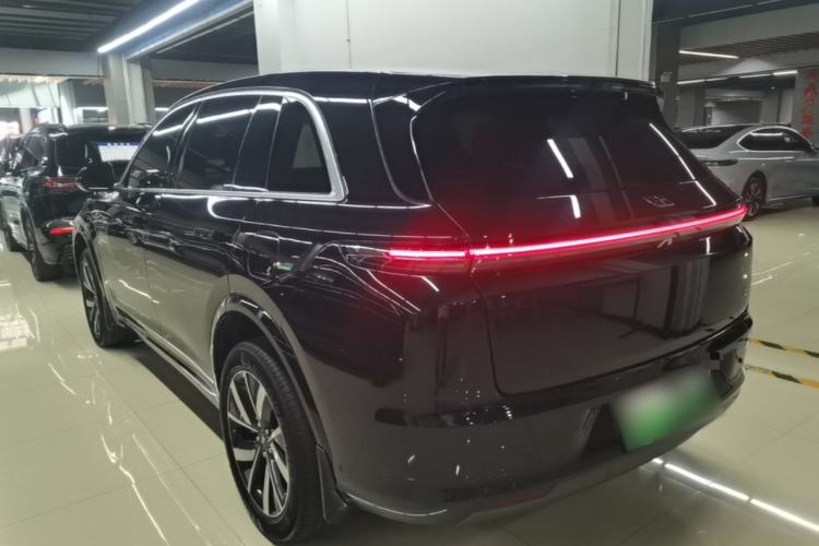Li Auto L7 2023 — 4