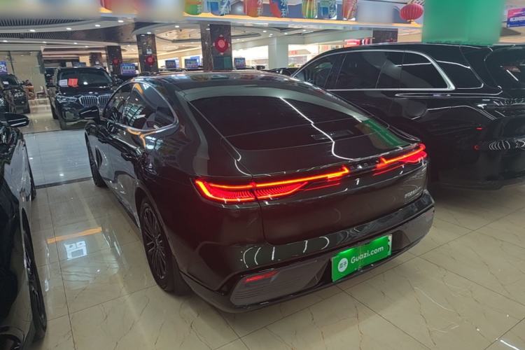 Geely Galaxy 8 2025 — 4
