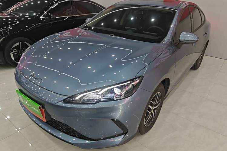 BYD seal 05 dm i 2026 — фото 1