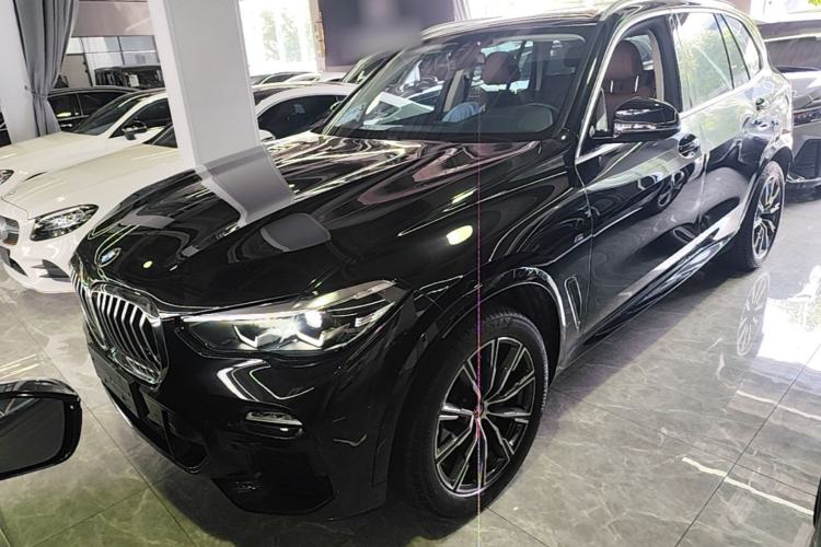 BMW x5 2021 — фото 1