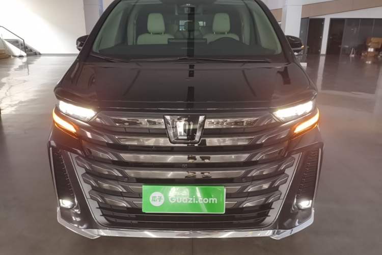 Toyota vellfire 2024 — фото 2