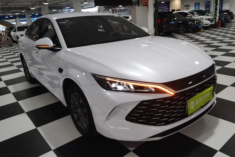 BYD Qin L 2025 — 3