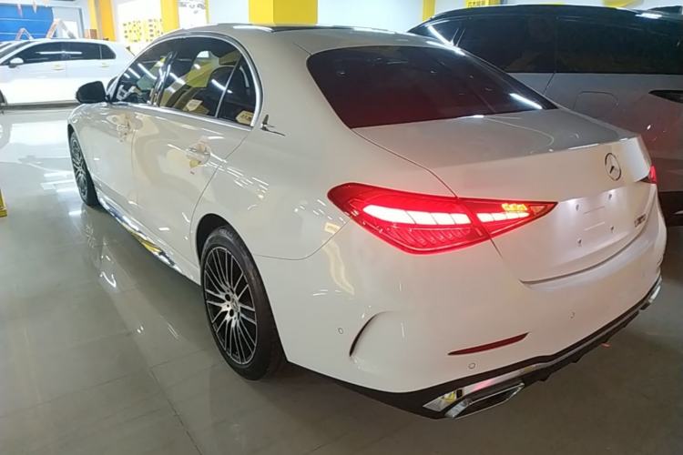 Mercedes-Benz C 260 L 2022 — 4