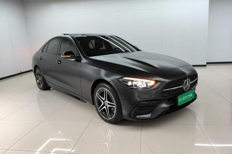 Mercedes-Benz C 260 L 2023 — 3